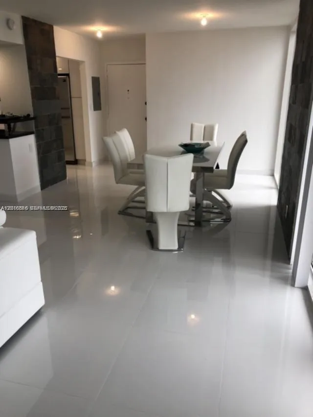 2030 S Ocean Dr #1706 Hallandale Beach, FL 33009