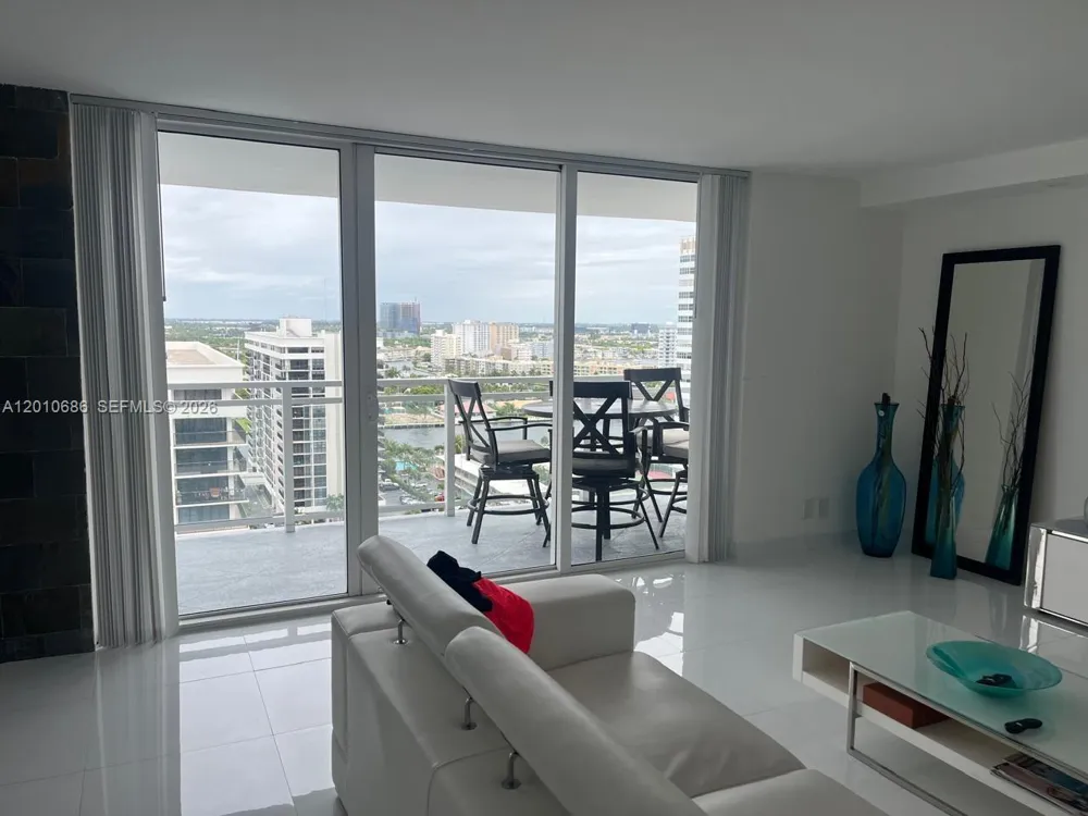 2030 S Ocean Dr #1706 Hallandale Beach, FL 33009