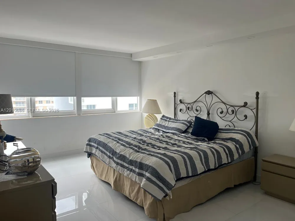 2030 S Ocean Dr #1706 Hallandale Beach, FL 33009