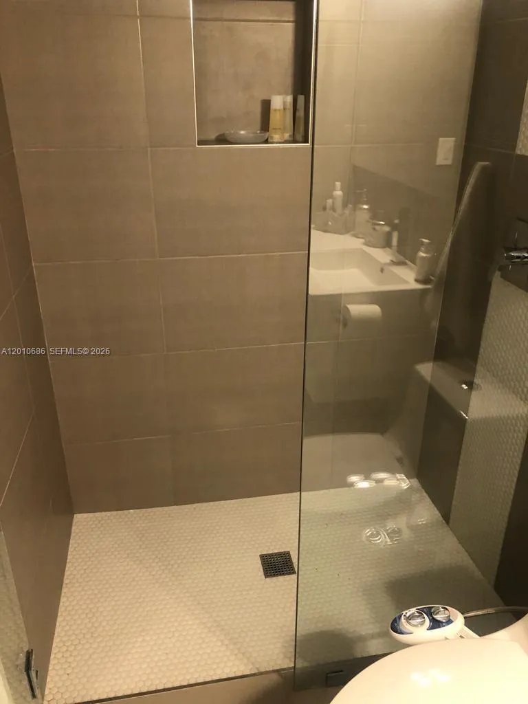 2030 S Ocean Dr #1706 Hallandale Beach, FL 33009