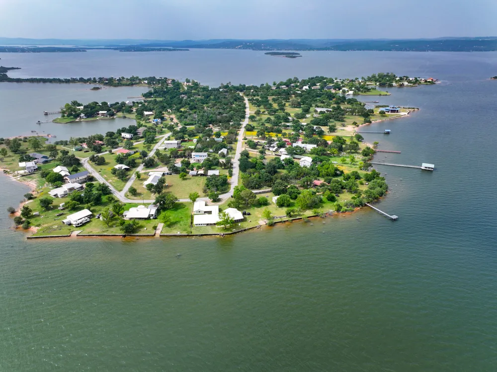 736 W Lakecrest Drive Bluffton, TX 78607