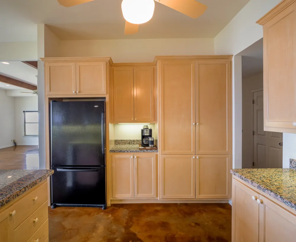 736 W Lakecrest Drive Bluffton, TX 78607