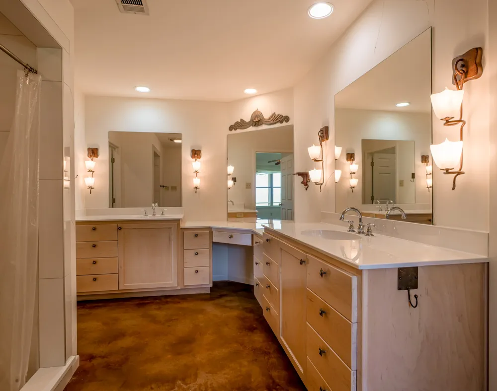 736 W Lakecrest Drive Bluffton, TX 78607