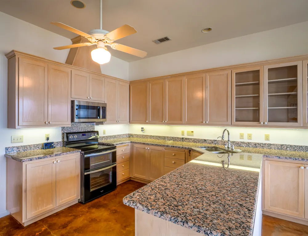 736 W Lakecrest Drive Bluffton, TX 78607