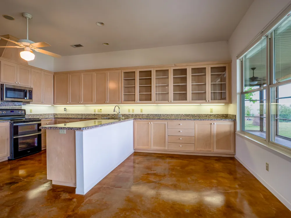 736 W Lakecrest Drive Bluffton, TX 78607