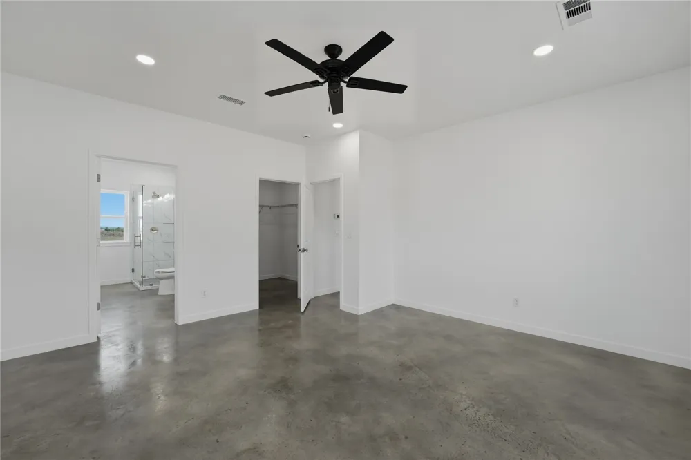 9345 Hajovsky Road La Grange, TX 78945