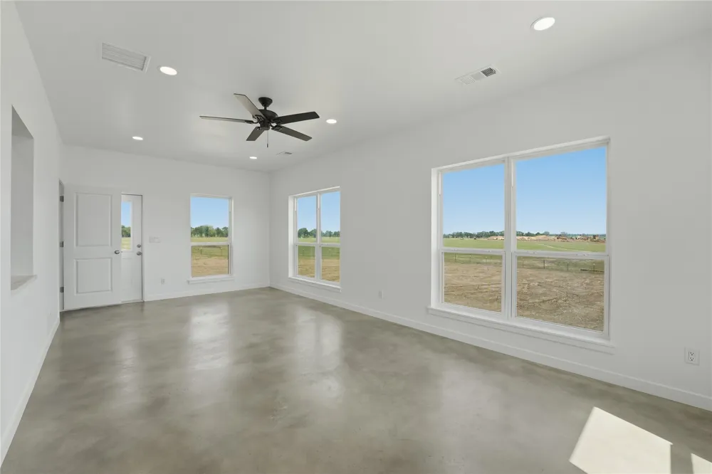 9345 Hajovsky Road La Grange, TX 78945