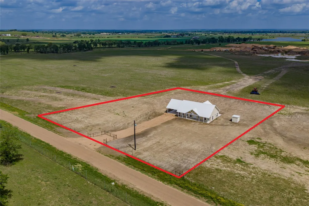 9345 Hajovsky Road La Grange, TX 78945