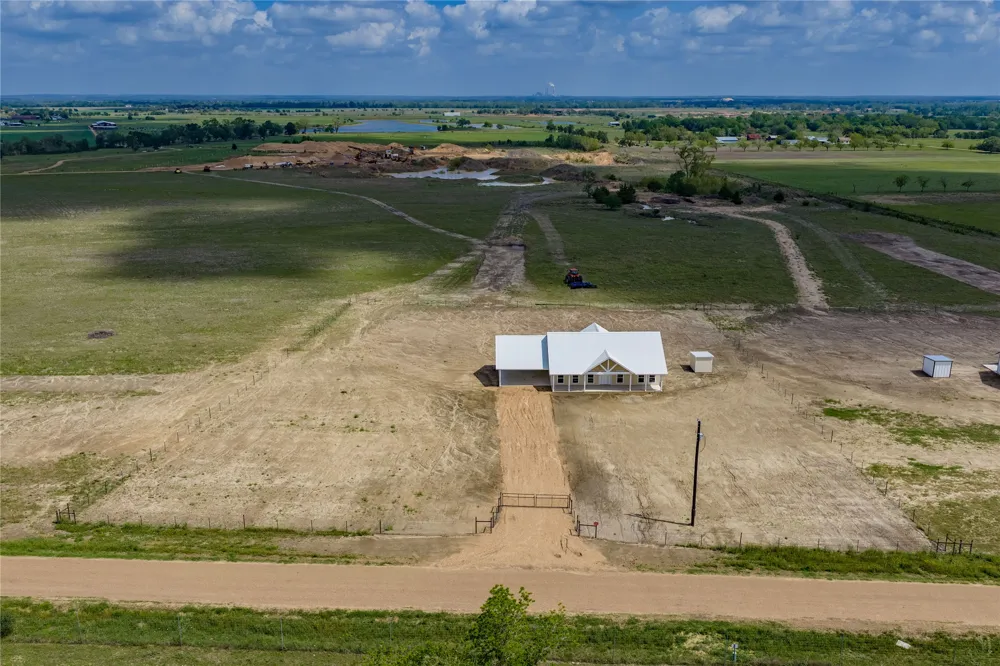 9345 Hajovsky Road La Grange, TX 78945