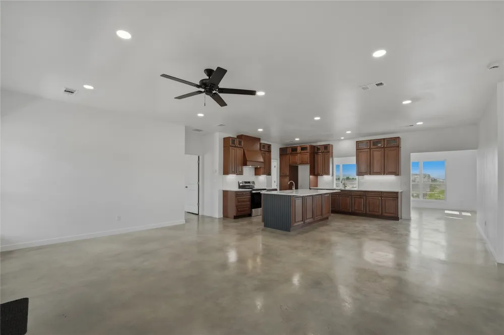 9345 Hajovsky Road La Grange, TX 78945
