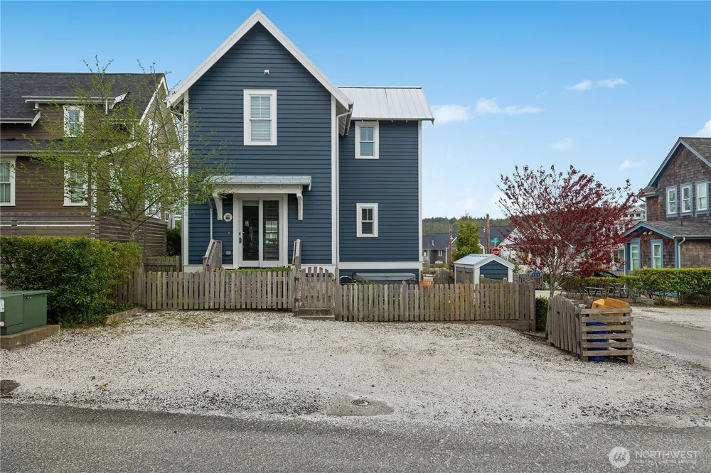 114 Horizon Street Pacific Beach, WA 98571