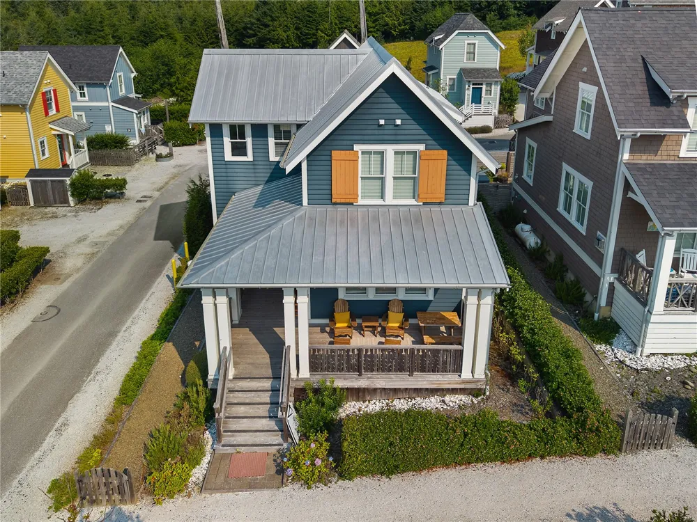 114 Horizon Street Pacific Beach, WA 98571