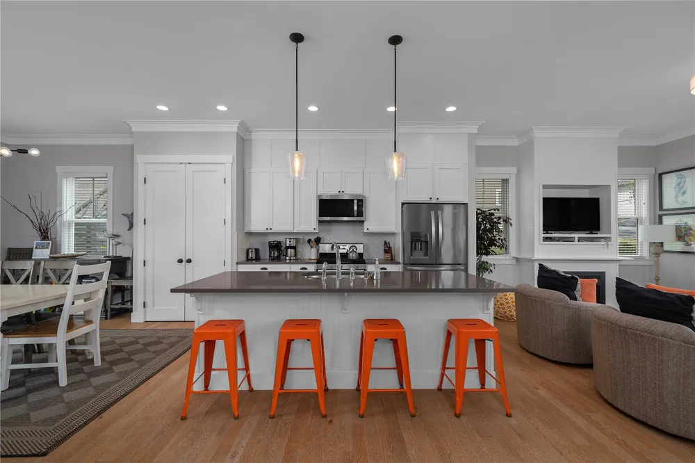 114 Horizon Street Pacific Beach, WA 98571
