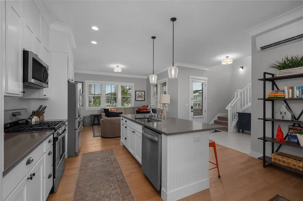 114 Horizon Street Pacific Beach, WA 98571
