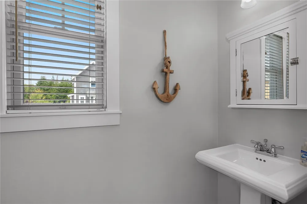 114 Horizon Street Pacific Beach, WA 98571