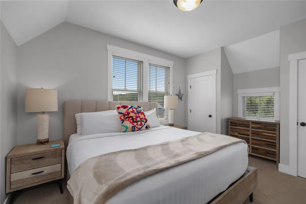 114 Horizon Street Pacific Beach, WA 98571