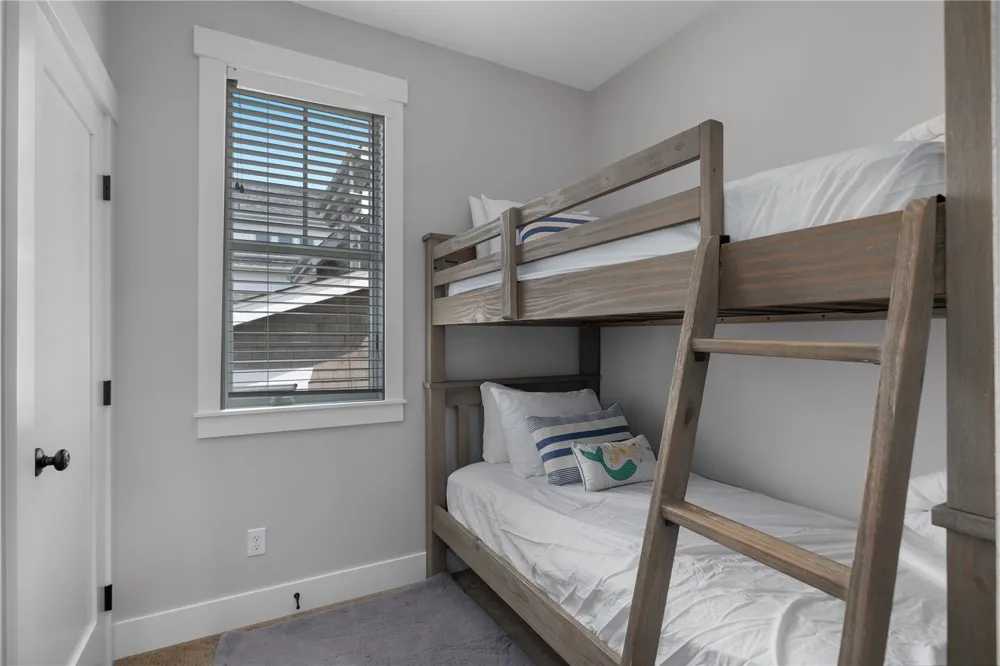 114 Horizon Street Pacific Beach, WA 98571