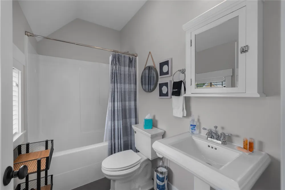 114 Horizon Street Pacific Beach, WA 98571