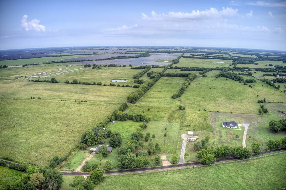 868 County Road 23940 Brookston, TX 75421