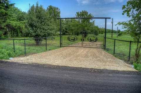 868 County Road 23940