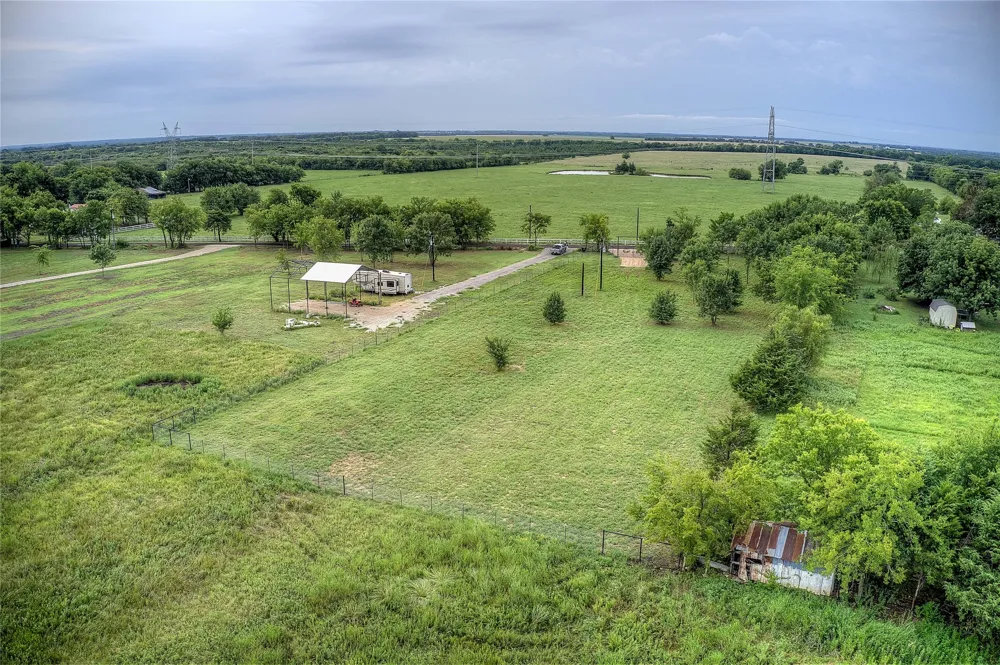 868 County Road 23940 Brookston, TX 75421
