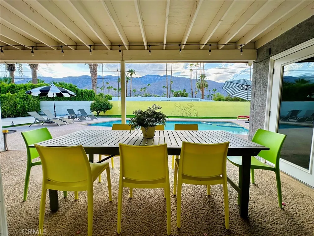 1331 S Sunrise Way Palm Springs, CA 92264