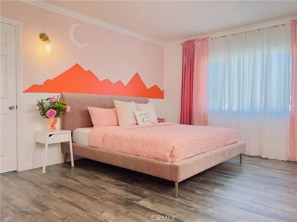 1331 S Sunrise Way Palm Springs, CA 92264