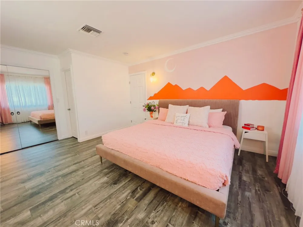 1331 S Sunrise Way Palm Springs, CA 92264