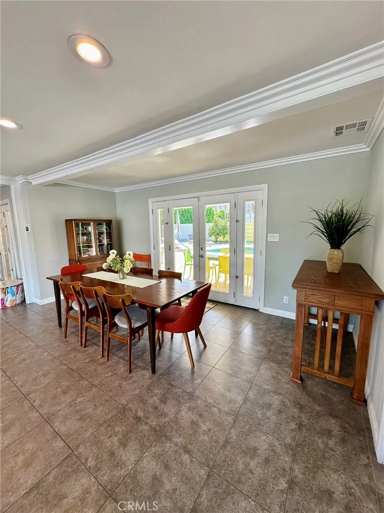 1331 S Sunrise Way Palm Springs, CA 92264