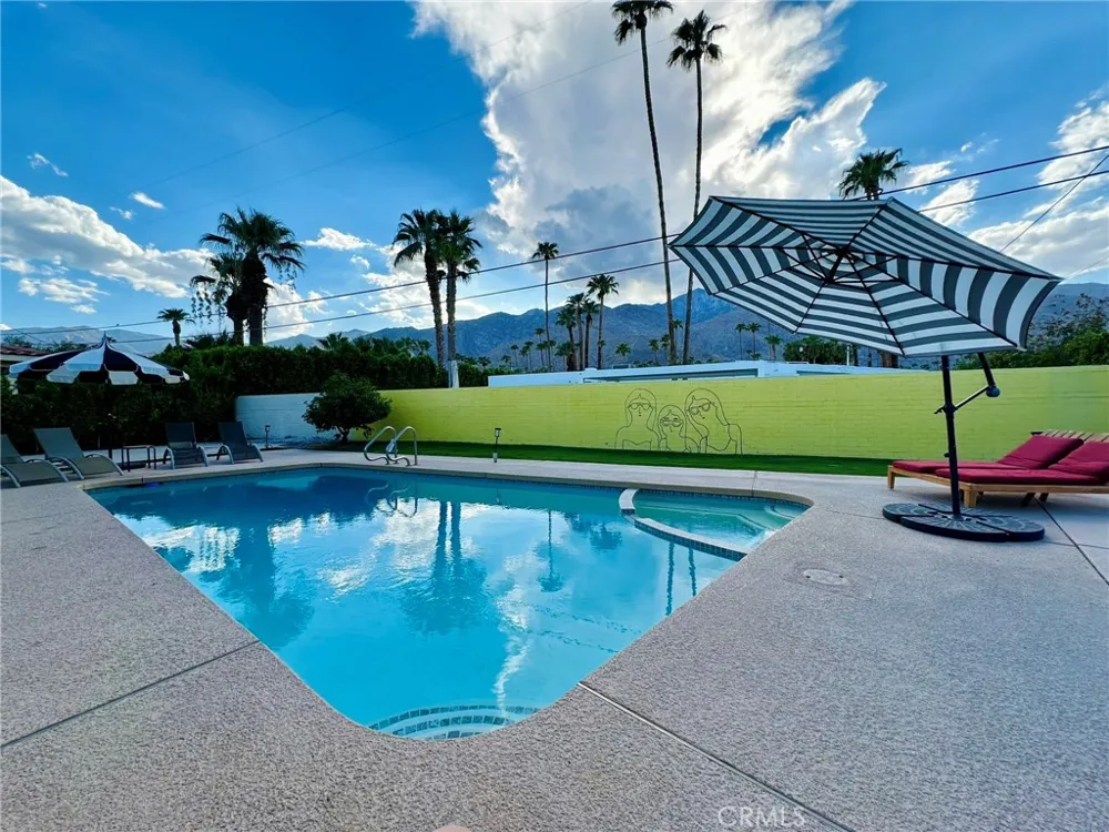 1331 S Sunrise Way Palm Springs, CA 92264