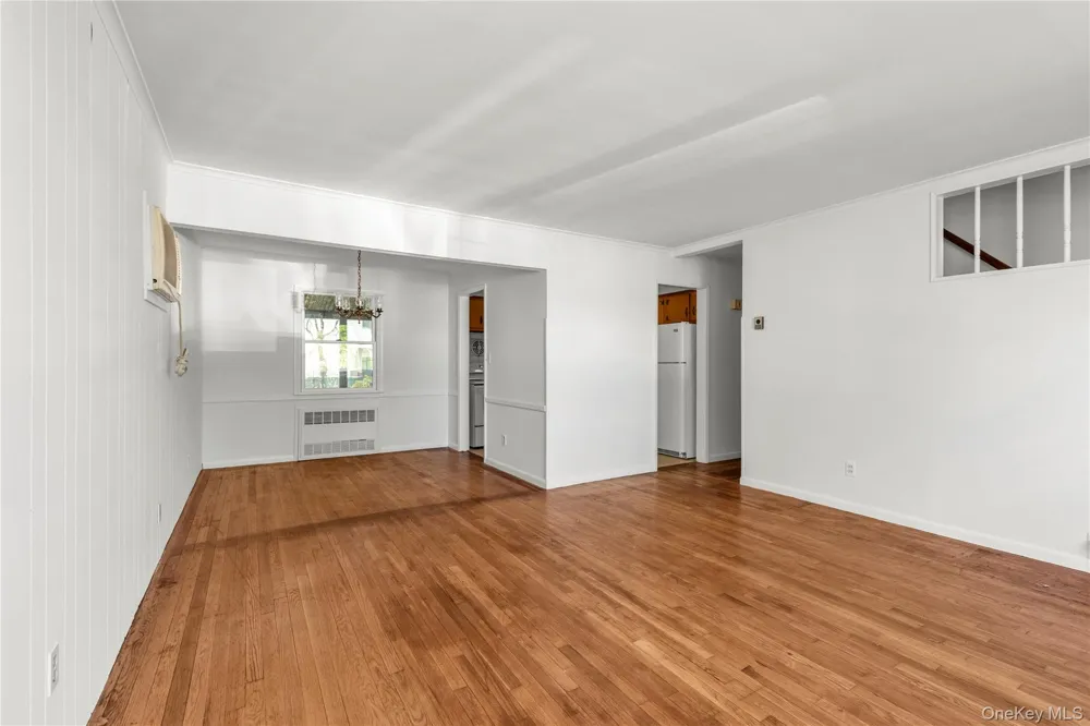 65 Grant Avenue Albertson, NY 11507