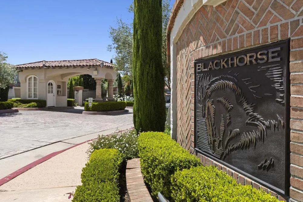 9784 Claiborne Square La Jolla, CA 92037
