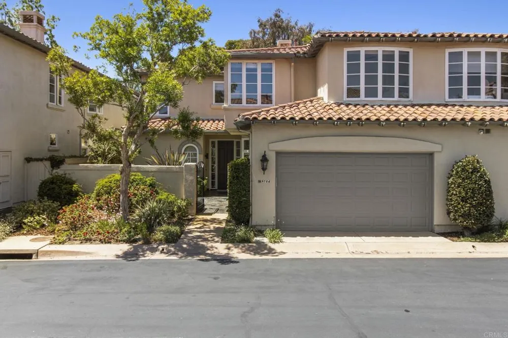 9784 Claiborne Square La Jolla, CA 92037