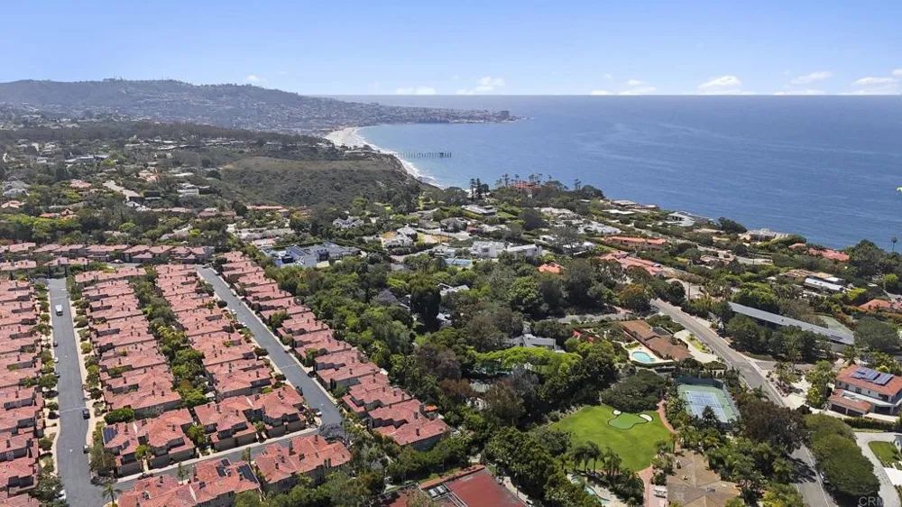 9784 Claiborne Square La Jolla, CA 92037