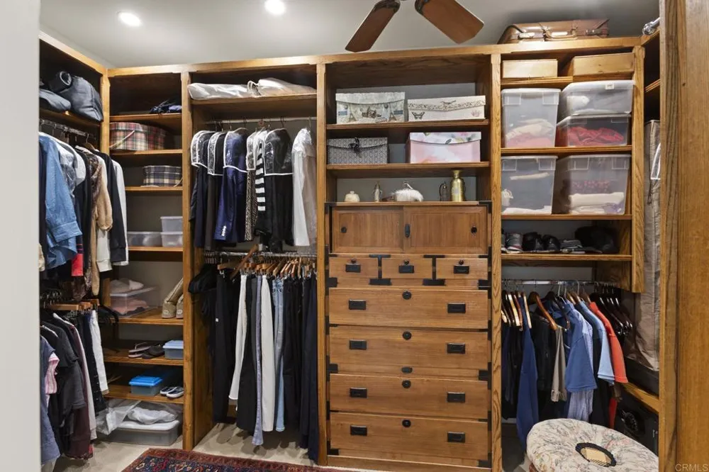 9784 Claiborne Square La Jolla, CA 92037