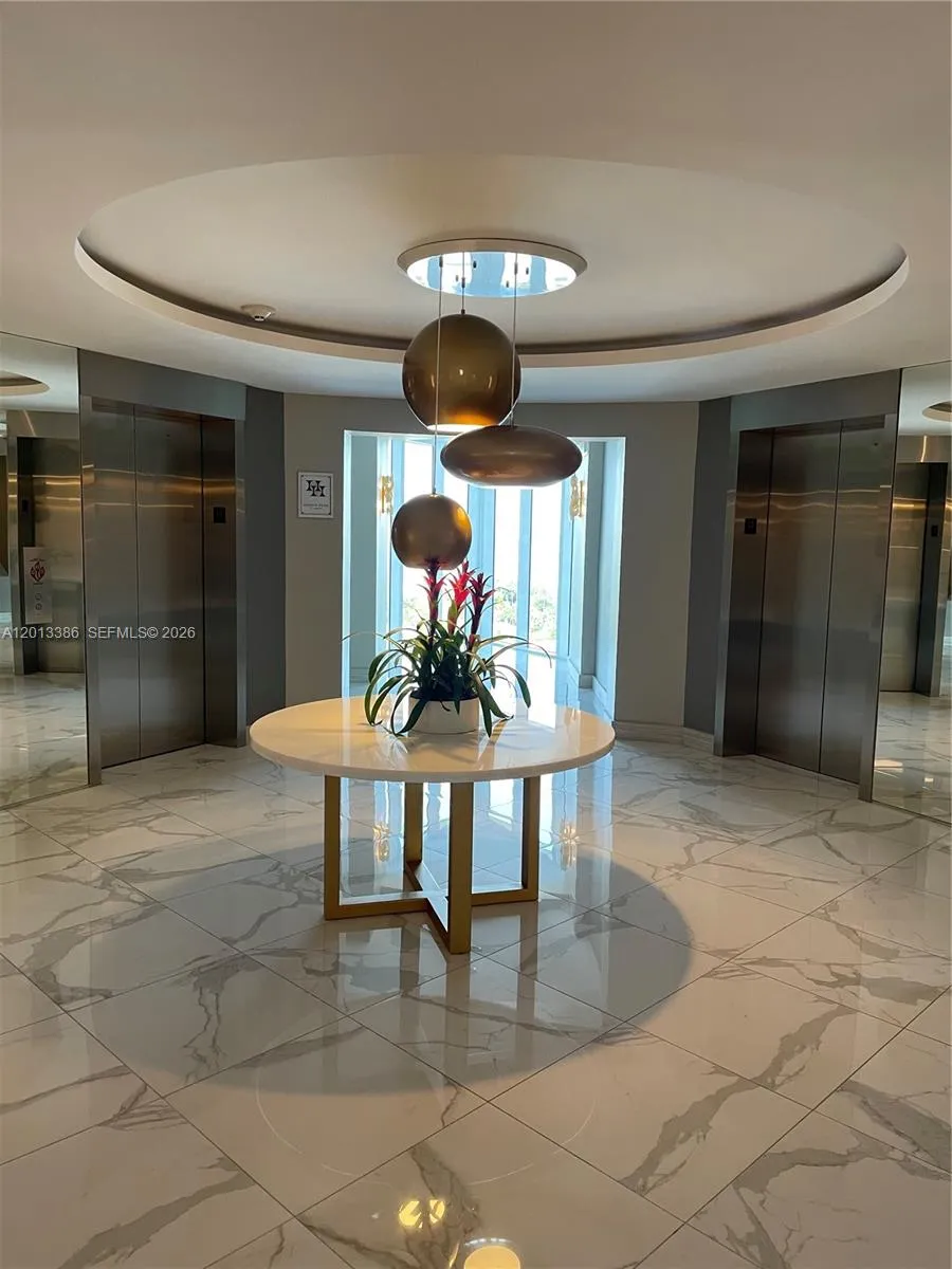 10275 Collins Ave #901 Bal Harbour, FL 33154