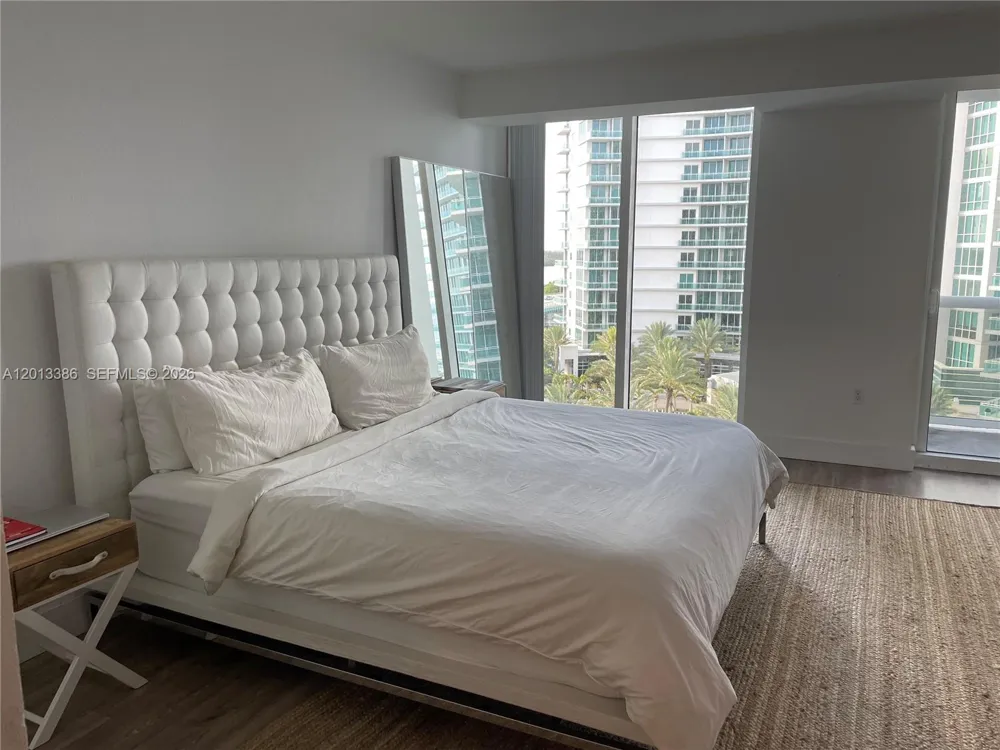 10275 Collins Ave #901 Bal Harbour, FL 33154