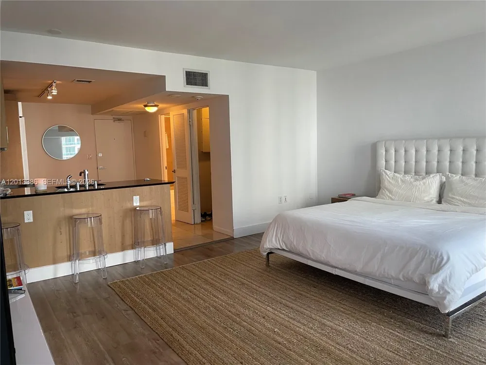 10275 Collins Ave #901 Bal Harbour, FL 33154
