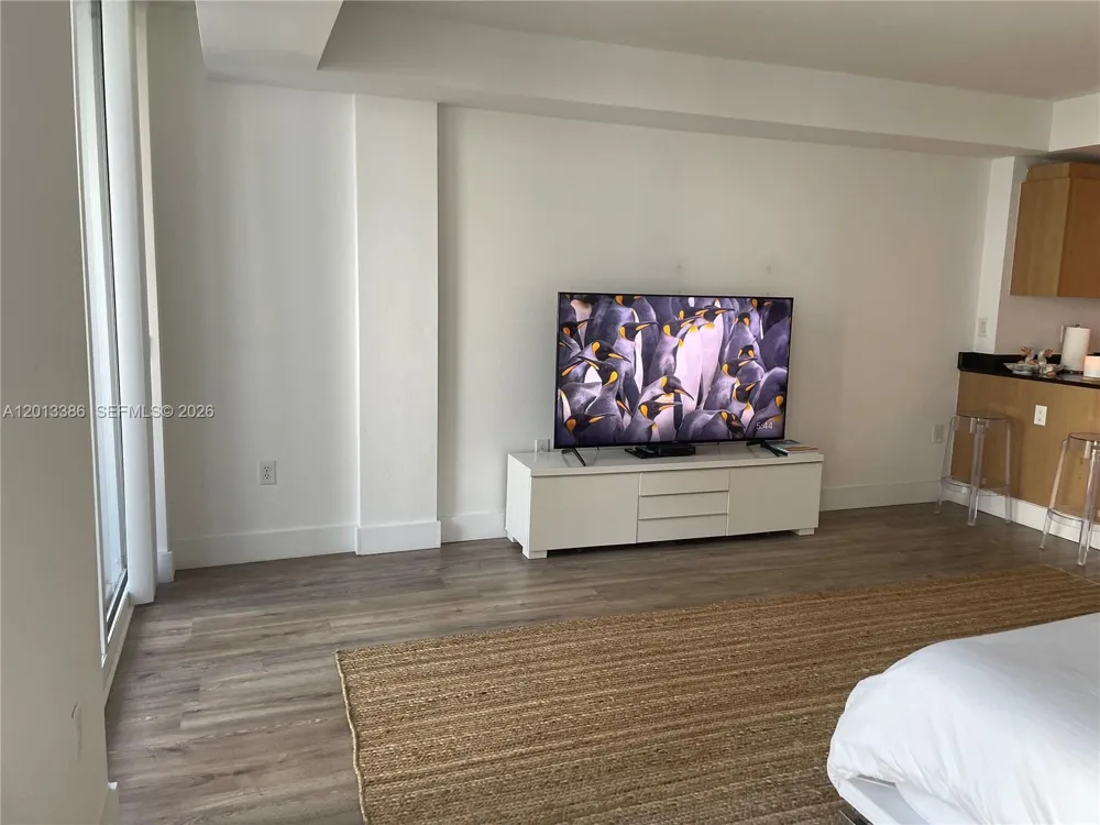 10275 Collins Ave #901 Bal Harbour, FL 33154