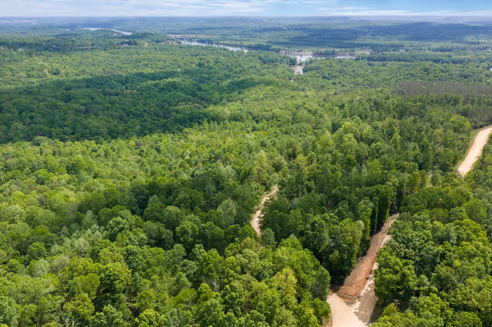 588 EAGLES NEST LANDING Bath Springs, TN 38311