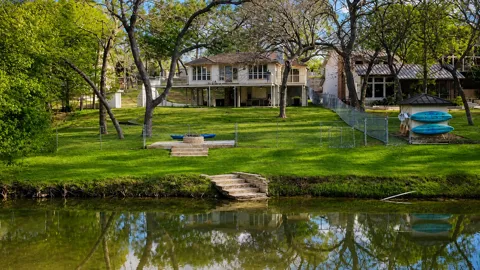 716 River Cliff Drive