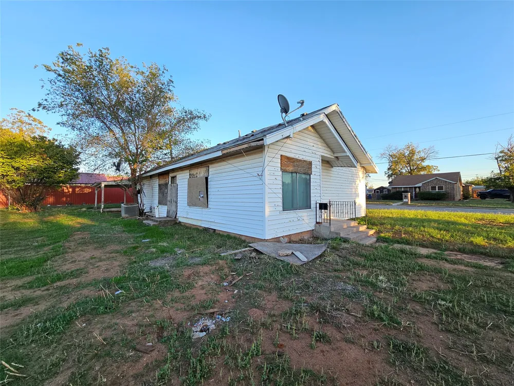 1211 Campbell Street Sweetwater, TX 79556