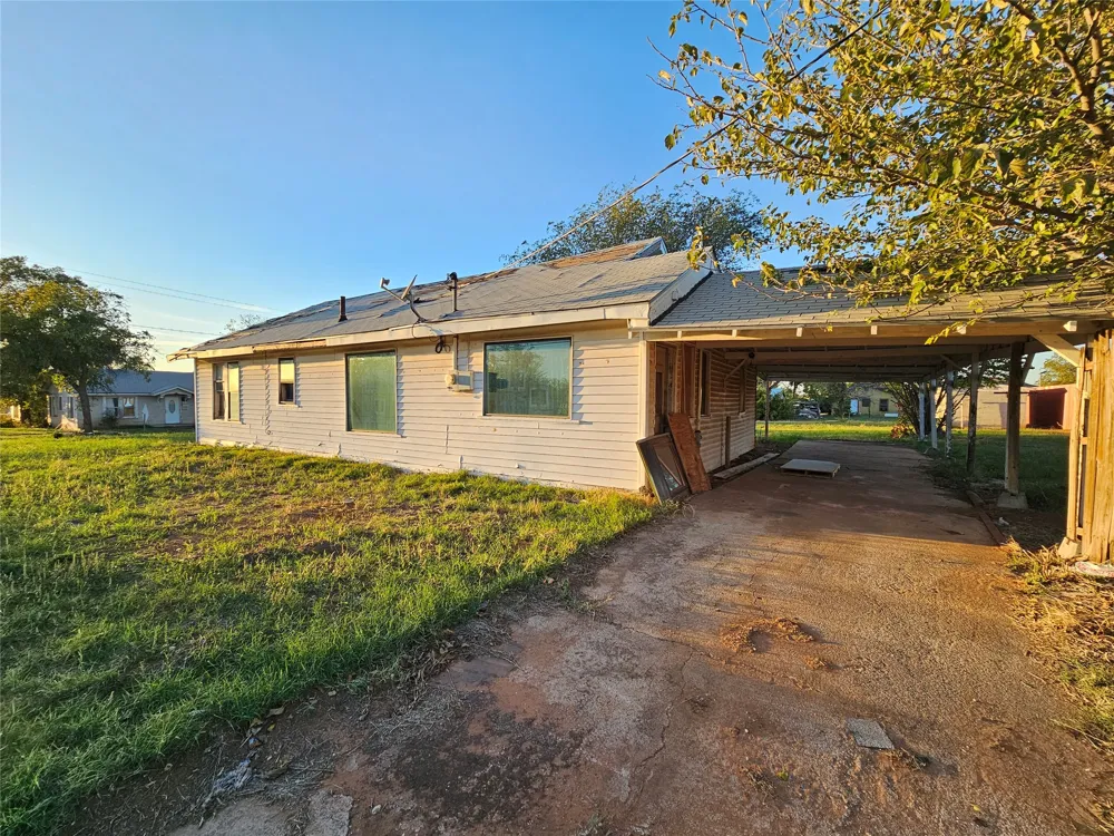 1211 Campbell Street Sweetwater, TX 79556