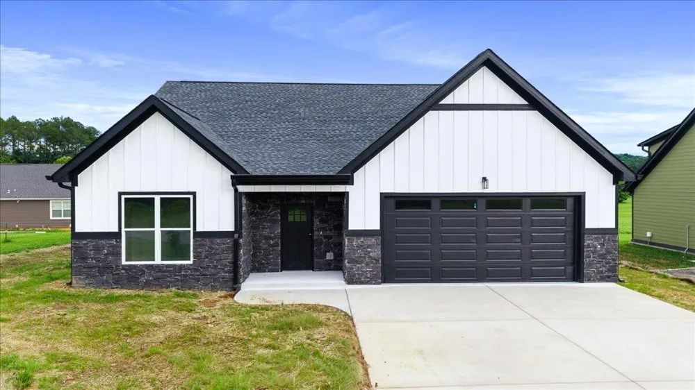 358 Benton Station Road Benton, TN 37307