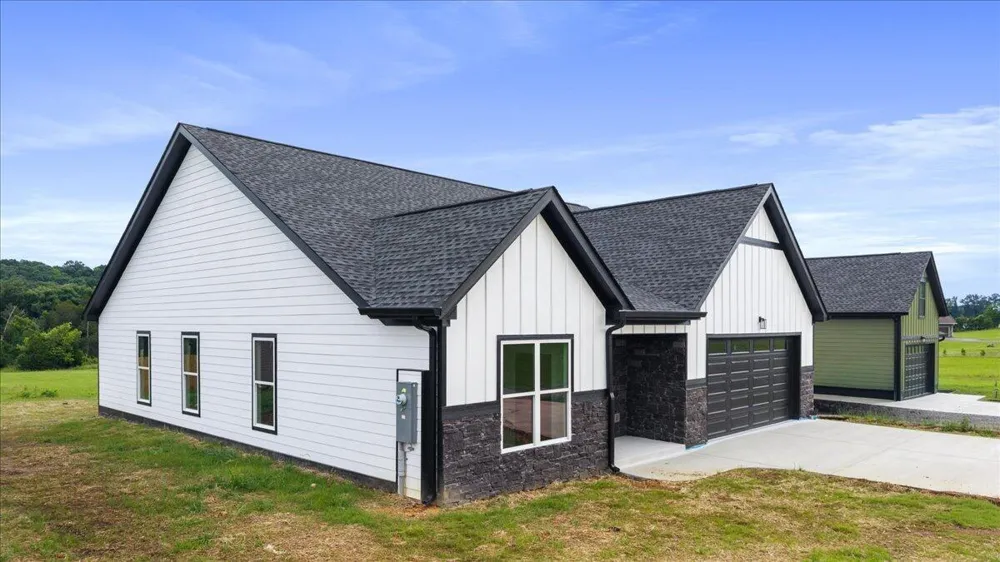 358 Benton Station Road Benton, TN 37307