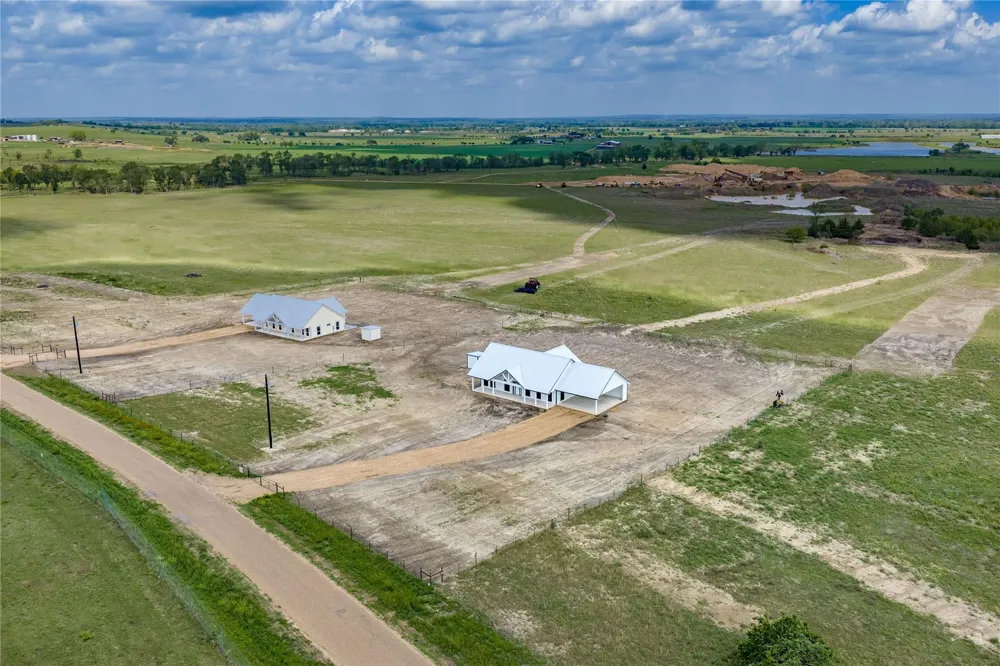 9391 Hajovsky Road La Grange, TX 78945