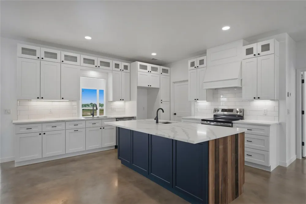 9391 Hajovsky Road La Grange, TX 78945