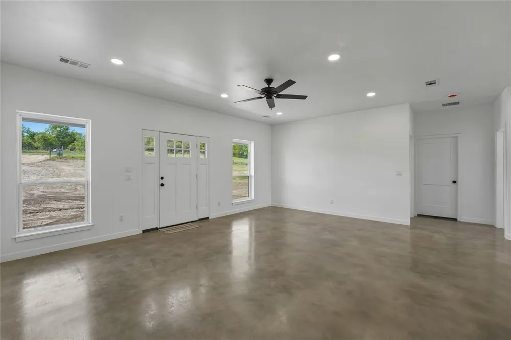 9391 Hajovsky Road La Grange, TX 78945