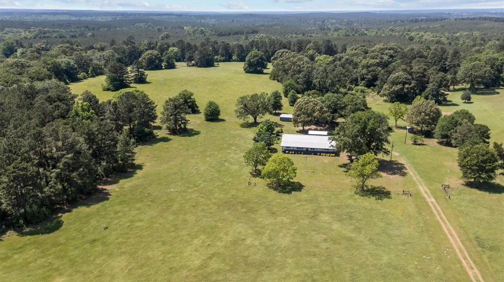 11755 State Highway 21 E Crockett, TX 75835
