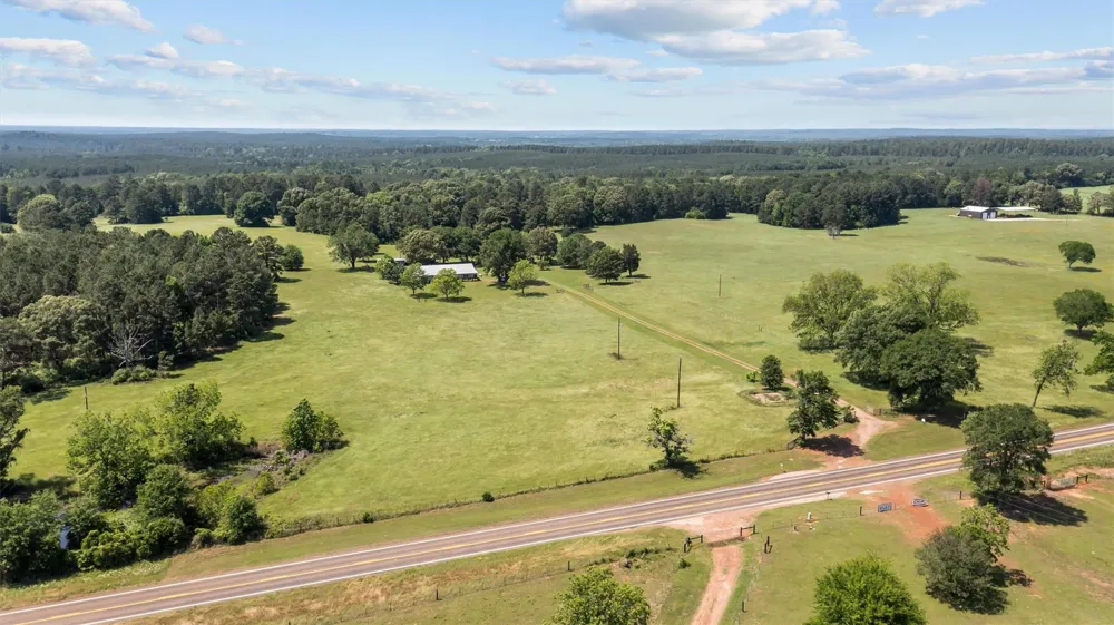 11755 State Highway 21 E Crockett, TX 75835